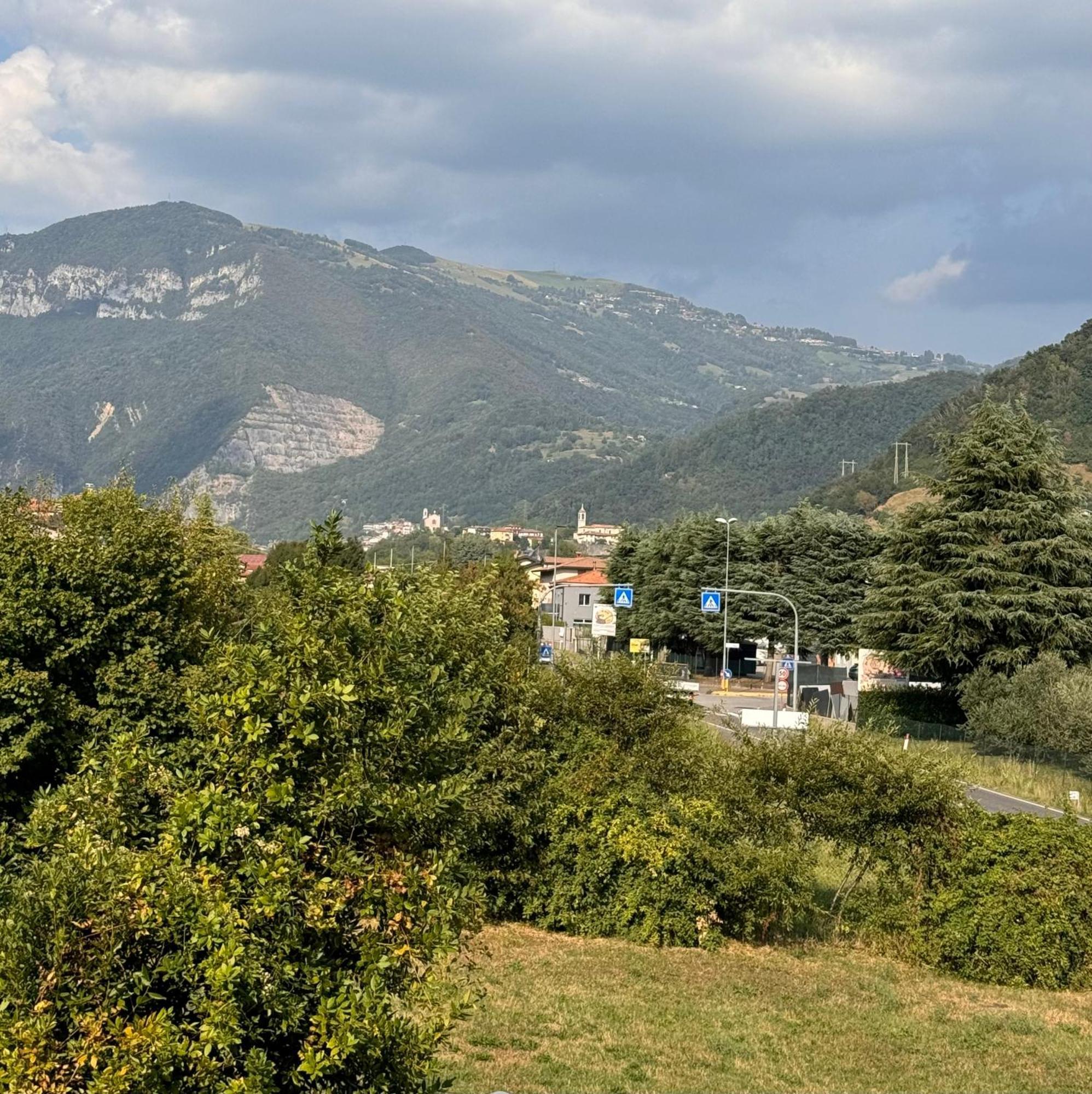 Home Grey Entratico Экстерьер фото